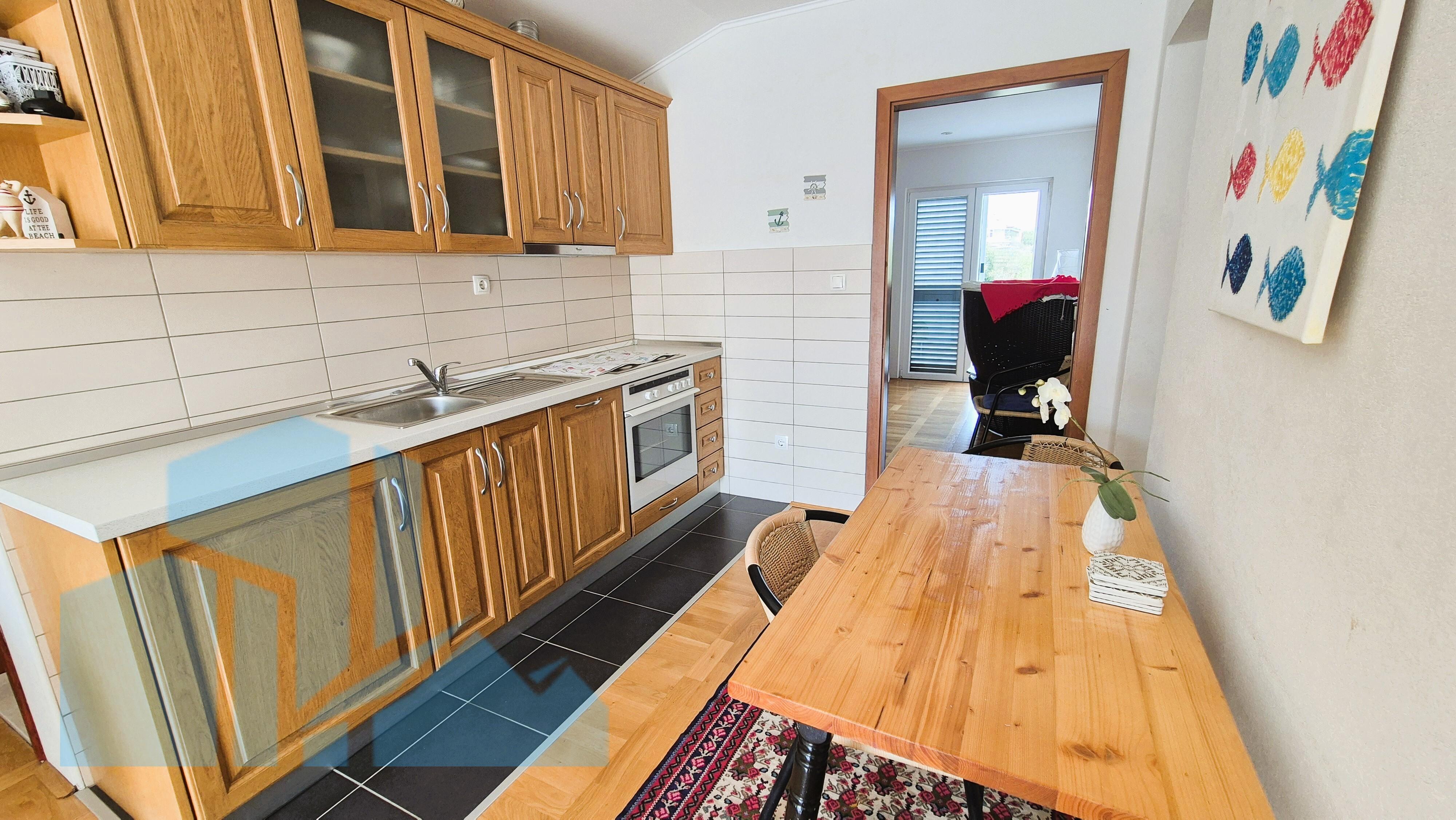 Apartmanska kuća u Bilicama s uhodanim turističkim najmom