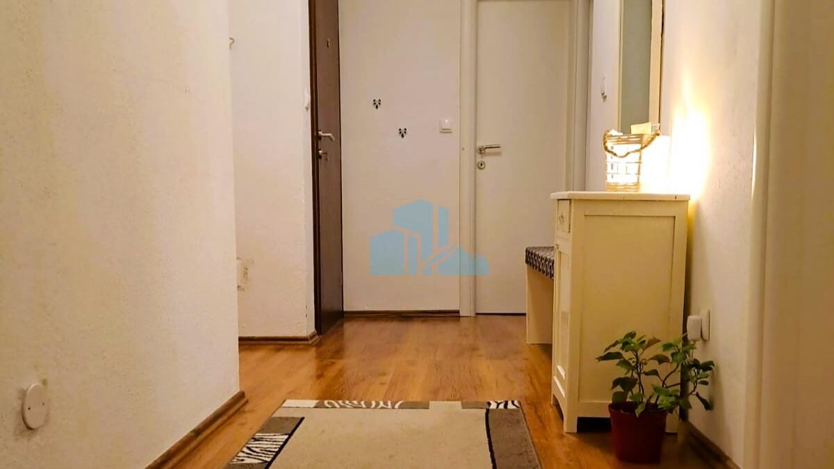 Stan i poslovni prostor 110m2, Baldekin, Šibenik