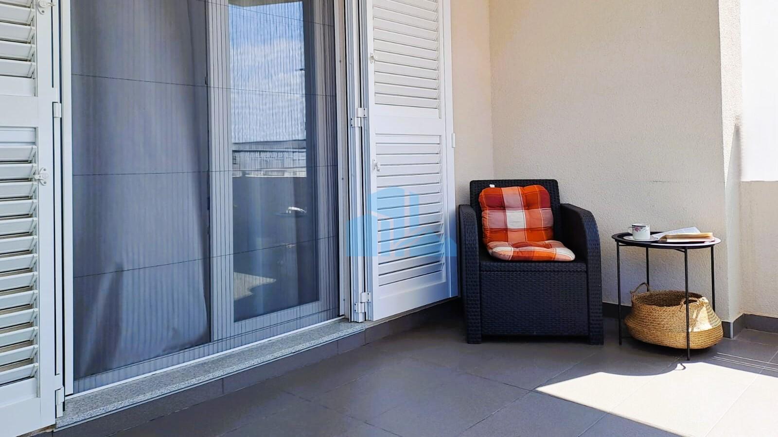 Stan i poslovni prostor 110m2, Baldekin, Šibenik