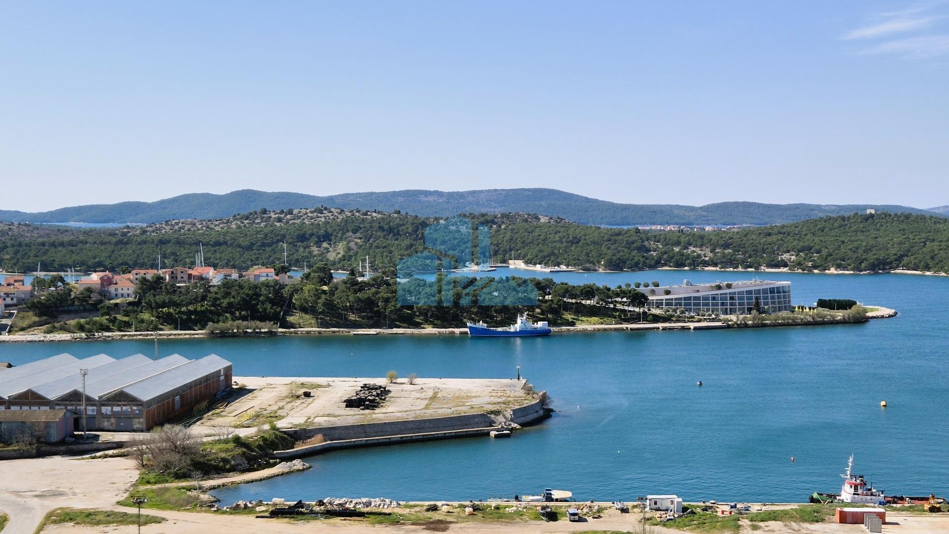 Šibenik – Baldekin - Kompletno renoviran i opremljen stan 51 m²