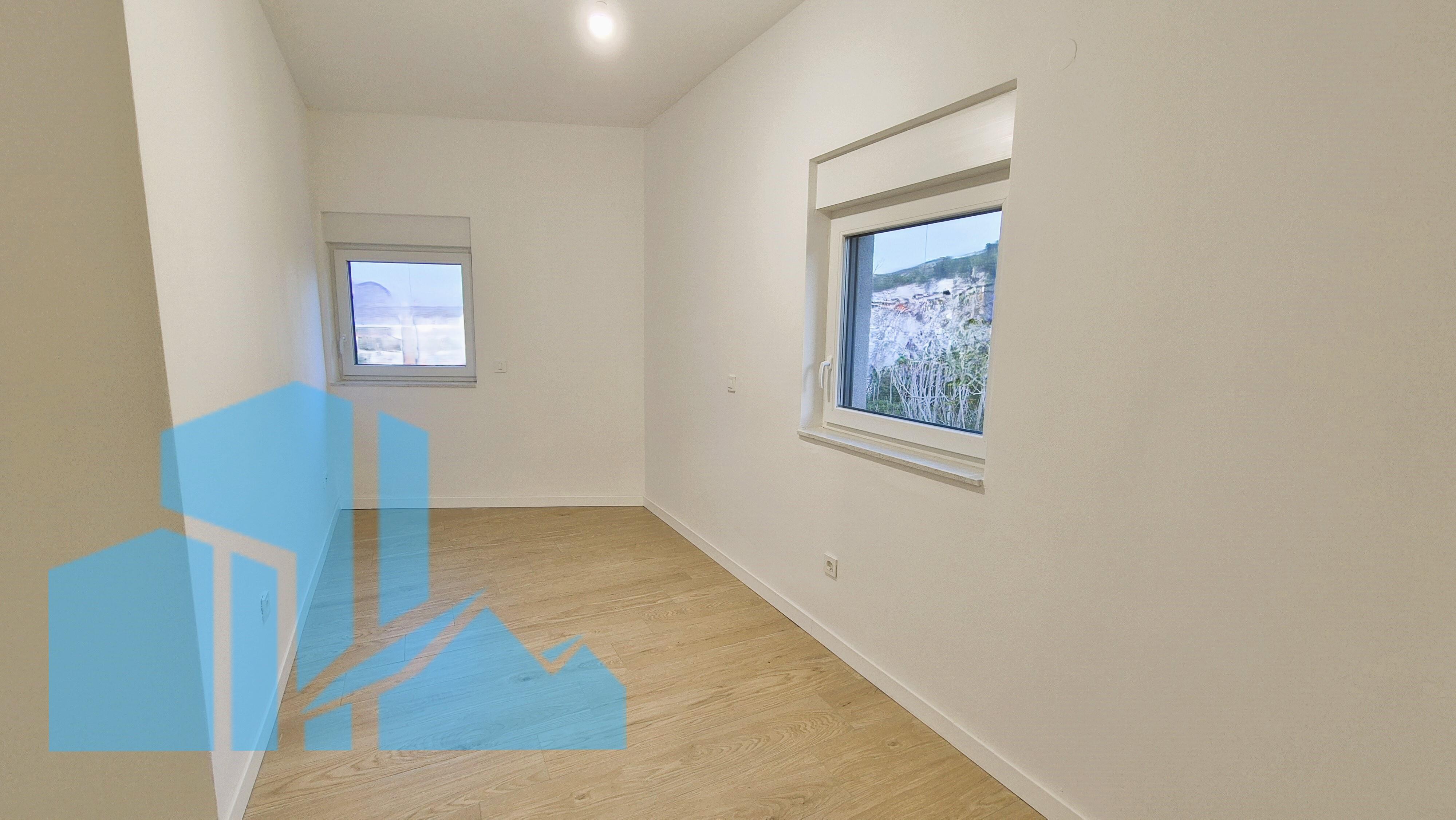 Stan: Posedarje, Vinjerac, 135m2, panoramskim pogledom na more i Velebit