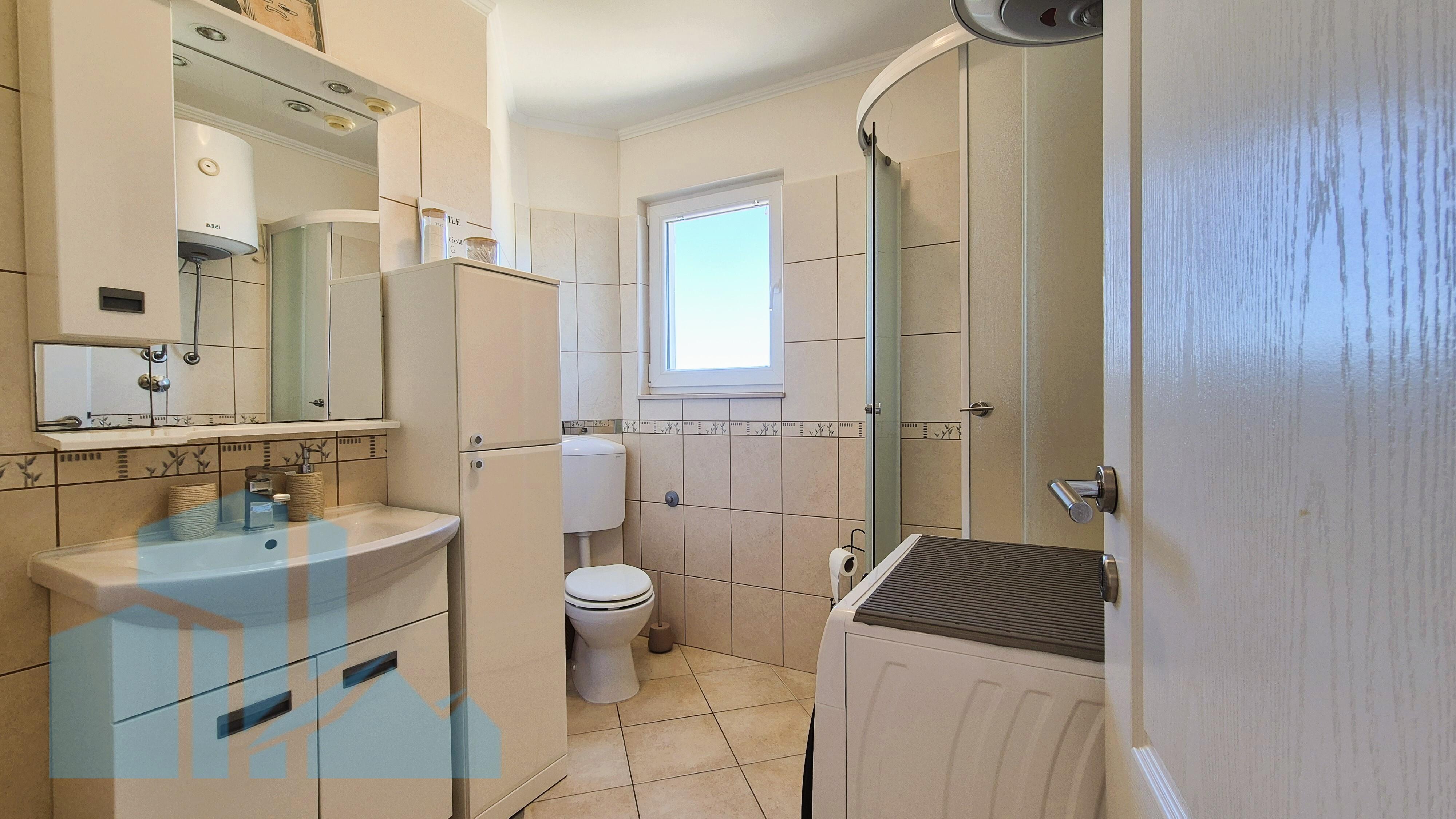 Stan: Žaborić, 50.00 m2 sa garažom